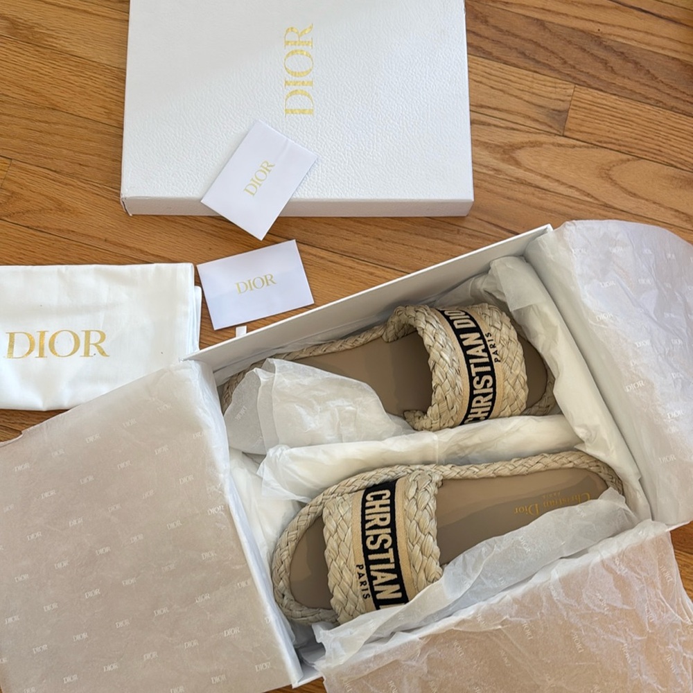 Dior dway raffia slides